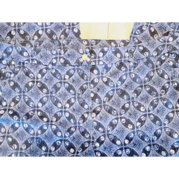 Chico's 2 Blue & White Diamond Ikat Ankle Crop Pants Cuffed Large - Picture 3 of 9
